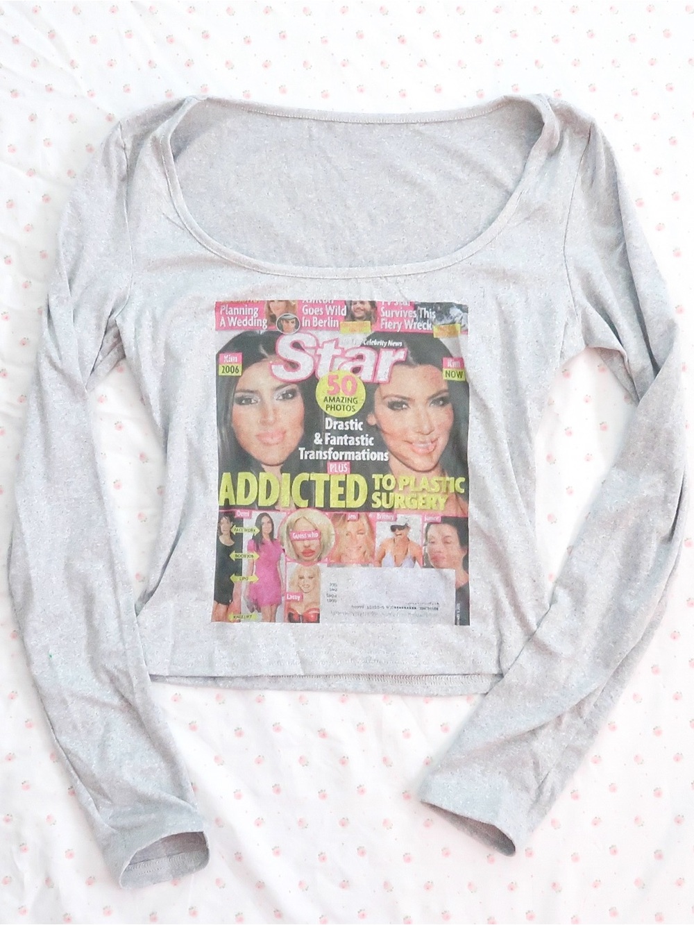 y2k star magazine celebrity gossip graphic long sleeve top